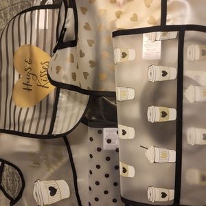 Set of 5 plastic bibs